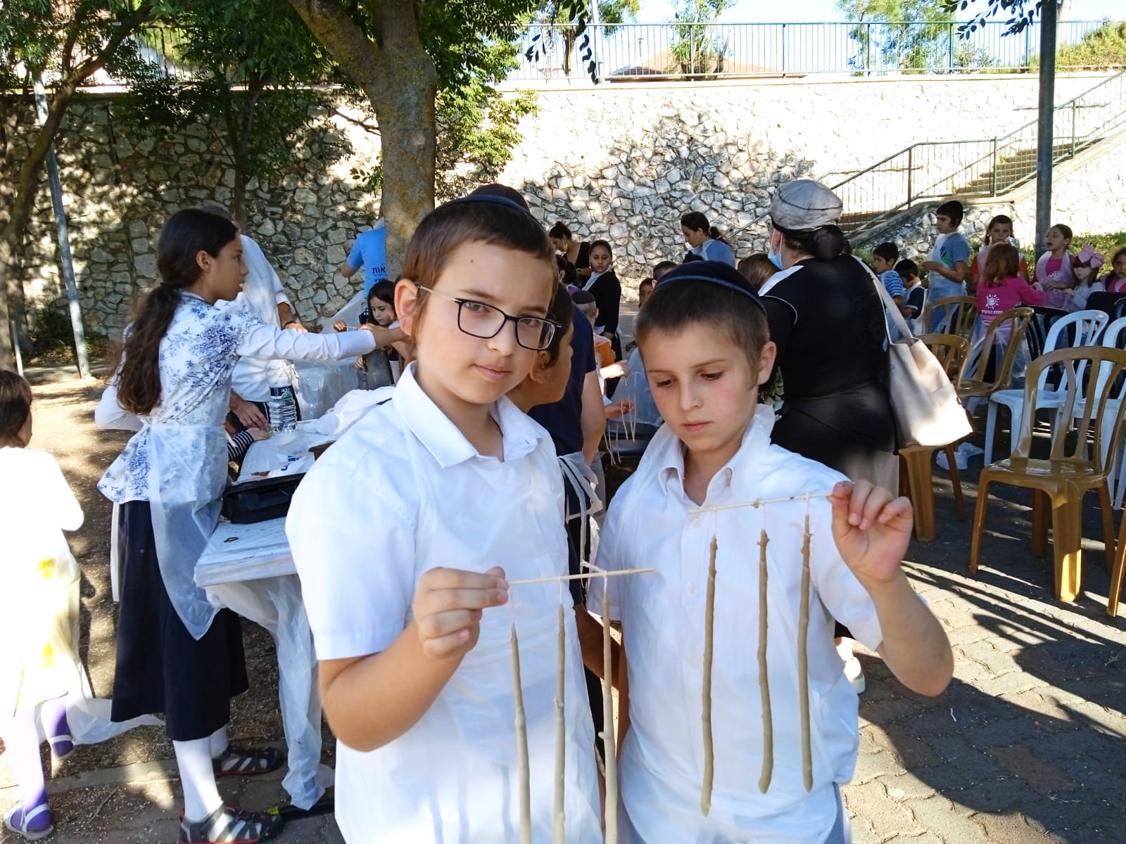 הכנת נר הבדלה מדונג דבורים