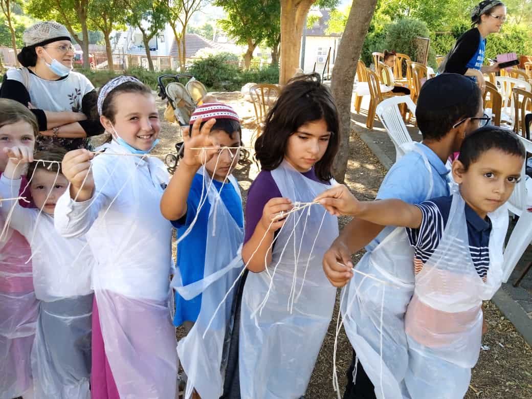 הכנת נר הבדלה מדונג דבורים
