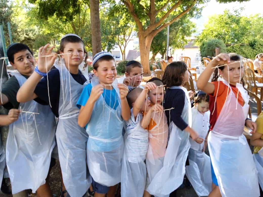 הכנת נר הבדלה מדונג דבורים