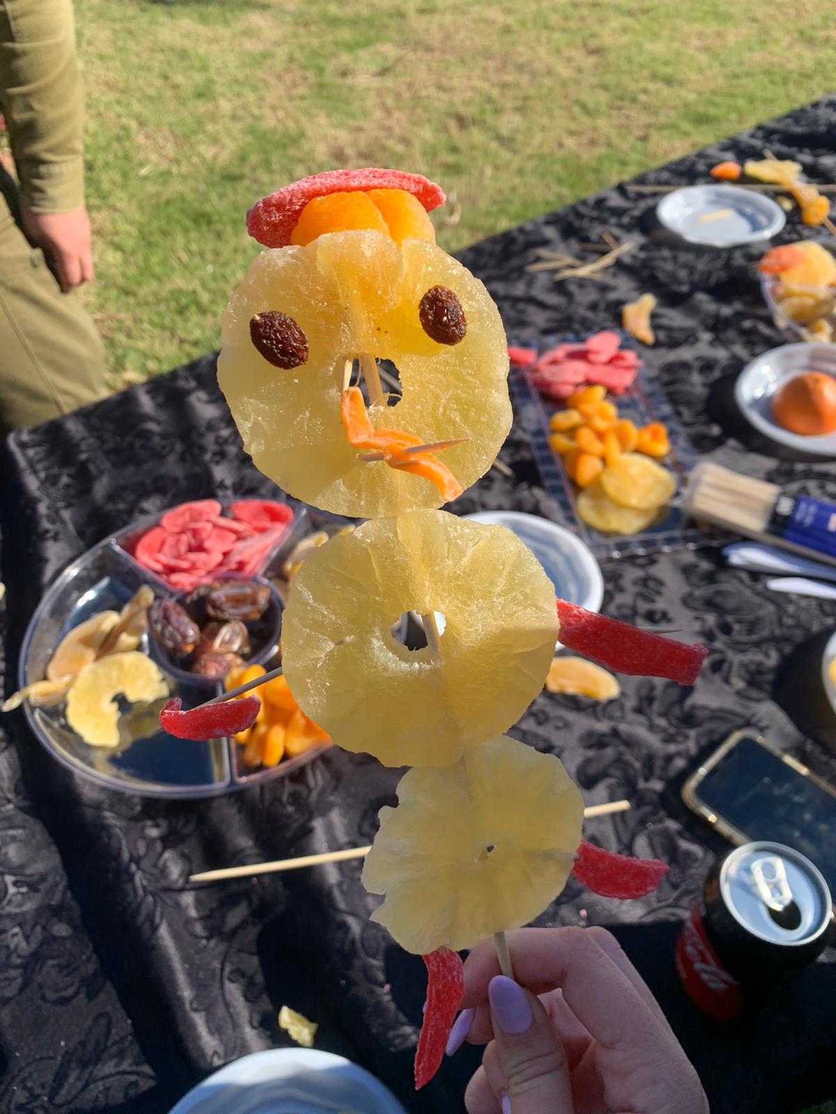 פרחים טעימים מפרות יבשים